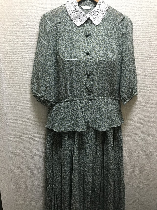 レース襟 くすみグリーンのレトロワンピース ペプラム セレクト古着 おひさま洋品店 Online