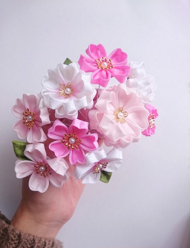 つまみ細工 カラフル 桜の髪飾り つまみ細工 Usamin つまみ細工 カラフル 桜の髪飾り つまみ細工 Usamin