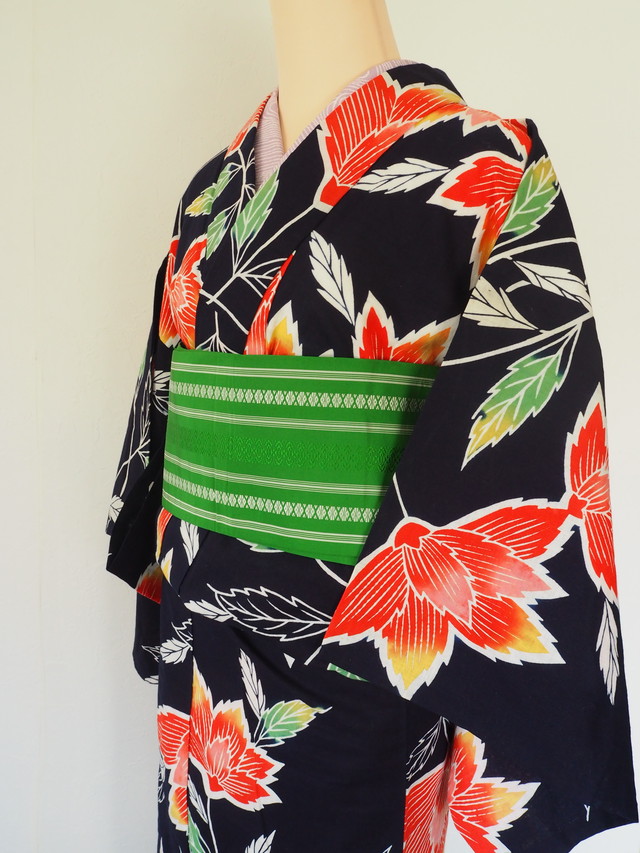 レトロモダン オレンジの抽象花 注染浴衣 Kimono Bito