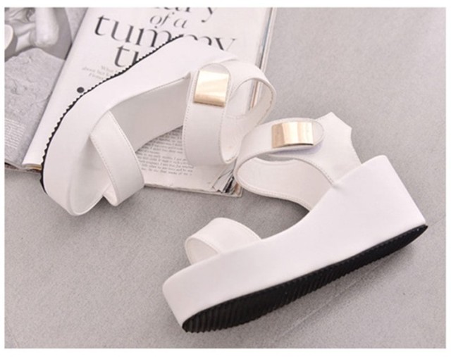 厚底 サンダル ウェッジソール ベルト スポーツサンダル 白 黒 軽量 夏 歩きやすい プラットフォーム 7cmヒール レディース 大きいサイズ 靴 疲れない Ys0415 Fashion Mille