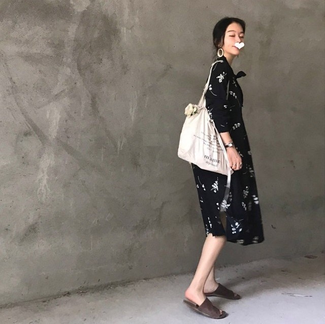 花柄 ワンピース きれいめワンピース シャツワンピース ワンピ 黒 ブラックドレス 花柄 ボウタイ 長袖 ゆったり 花柄のワンピース 韓国 ファッション レディース ワンピース 大人 可愛い 学生 通学 カジュアル 黒ワンピース 春 夏 秋 オシャレ 上品 Db0208 Dbstyle 海外