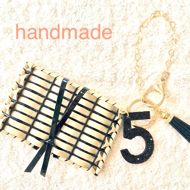 キラキラ パスケース 定期入れ ベージュ ブラック ルルベちゃん Eclat キラキラ パスケース 定期入れ ベージュ ブラック ルルベちゃん Eclat