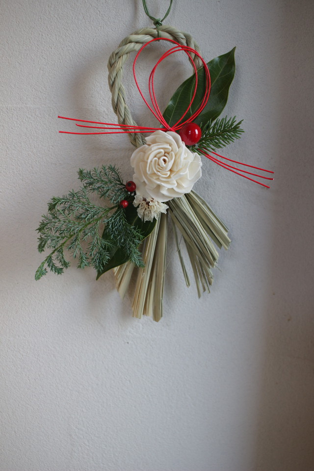 ミニしめ縄アレンジ しずく型 白 Fiora