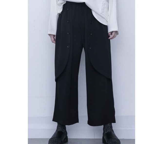 ストレートパンツ ワイドレッグ クロップド ブラック 黒 デザインパンツ レディース メンズ ユニセックス シック カジュアル モード 韓国 お支払い後日以内に発送 Btm122 Garcons