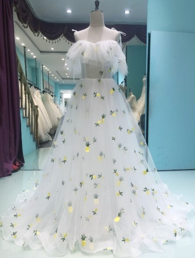 美品 カラードレス ミニトレーン 短トレーン キャミソール 可愛い エレガント 編み上げ 細見えシルエット Cinderelladress