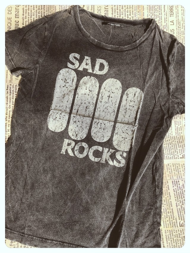 何だこの素材は Sad Rock ダメージ加工tシャツ ブラック T Shirt Style Shop Tシャツスタイルショップ