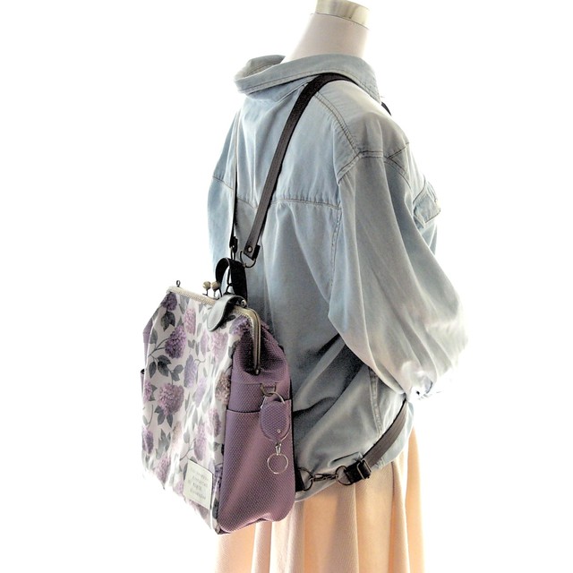 リバティファブリック３wayリュック貴重品ポケット ボトルポケット付き Suffolk Prize ラベンダーモーブ 背中美人リュックglamania