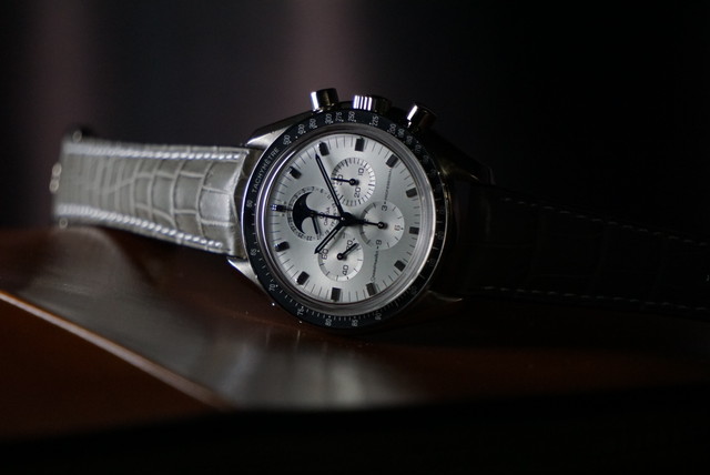 オメガ スピードマスター ムーンフェイズ K18wg 1999年製 Dバックル 箱 保証書あり 6531 Watch Factory Vizio