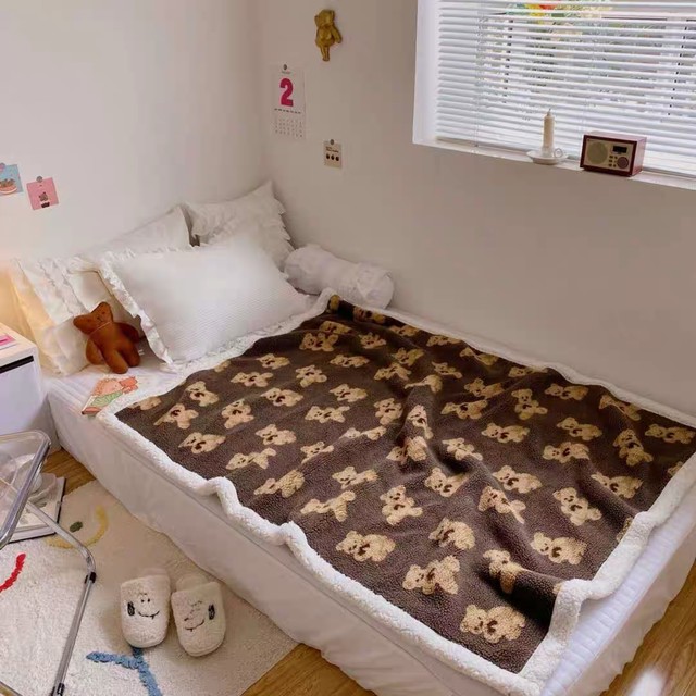 くまちゃんモコモコブランケット 大サイズ 毛布 タオルケット 寝具 ラグマット ソファカバー レース韓国インテリア 韓国雑貨 北欧 Nuance You 韓国インテリア 韓国ファッション 北欧インテリア 海外インポート品 通販shop
