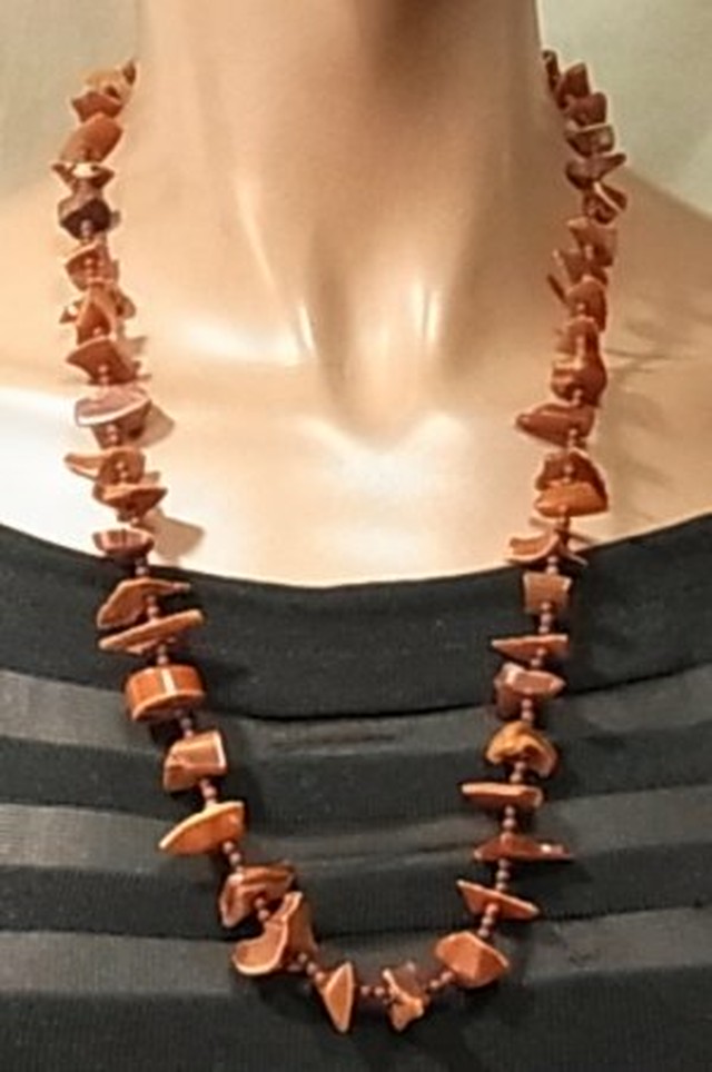 ヴィンテージ 天然貝のかけらネックレス 安いアクセサリーのセール通販 4439n Nutsセールショップ ちゃんとアクセサリー ヴィンテージ アクセサリー通販