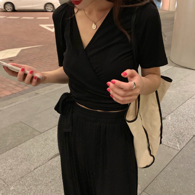 リラックスコーデ ワントーン セットアップ おうちコーデ おうちファッション ラップtシャツ ワイドパンツ ショート丈トップス ゆったり シンプル リラックス 韓国 オルチャン 韓国ファッション 新作 春夏 春 夏 Om 495 Musubi Me 韓国 オルチャン レディース リラックスコーデ ワントーン セットアップ おうちコーデ おうちファッション ラップtシャツ ワイドパンツ ショート丈トップス ゆったり シンプル リラックス 韓国 オルチャン 韓国ファッション 新作 春夏 春 夏 Om 495 Musubi Me 韓国 オルチャン レディース