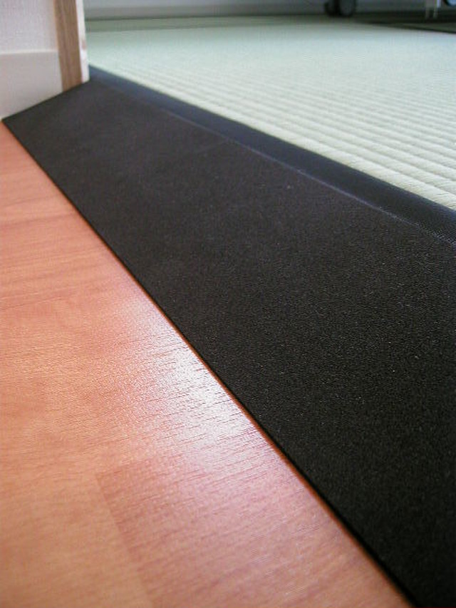 段差解消スロープ 段差6cmタイプ 畳 ふすま 障子の事なら何でもおまかせください