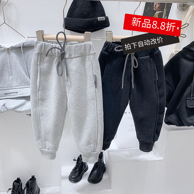 オールマッチのおすすめ子供服の子供とベルベットのスウェットパンツ冬の服新しい男の子とオールインワンのベルベットパンツ ウィンター 冬物 Snsで話題 Kids男の子 Kids女の子 韓国ファッション 男の子ママ 女の子ママ 海外キッズファッション 親子コーデ 今日の服