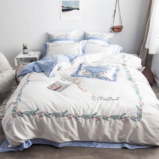 Sd D Q 花柄刺繍フレーム シンプルかわいい バイカラー ベッドカバー 4点セット Roomfort