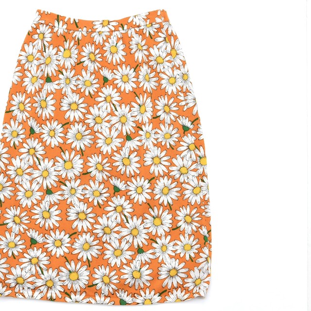 Jp vtg Daisy flowers pattern tight skirt