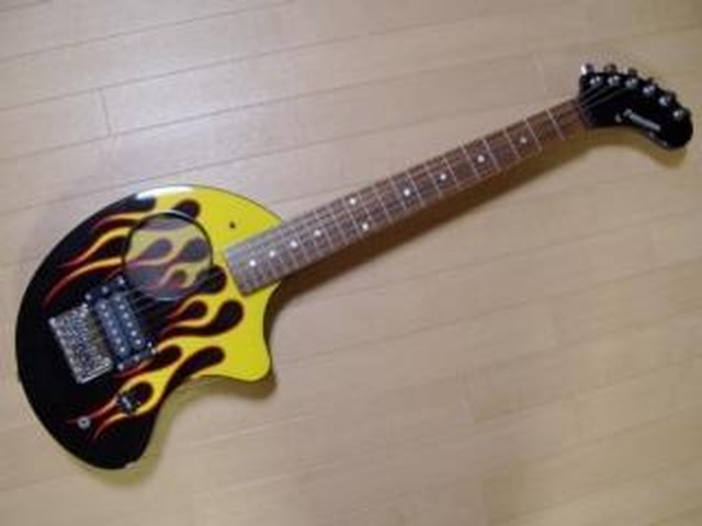 Fernandes Zo 3 ファイヤー パターン ソフトケース付き 雑貨 雅 Miyavi