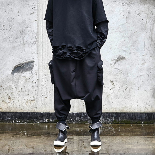 ボリューム クロップド カーゴ サルエルパンツ メンズ 黒 ブラック ユニセックス モード系 サルエル ボトムス ジョガーパンツ ショートパンツ クロップドパンツ ゴシック カーゴパンツ ゆったり ハーフパンツ 韓国 原宿系 お支払い後日以内に発送 Btm018 Loveless