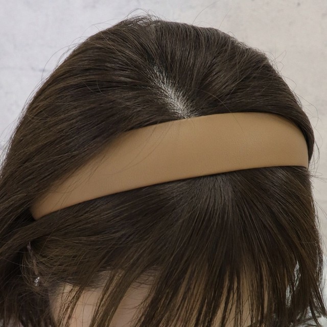 8color フェイクレザー シンプル カチューシャ Emesuelee