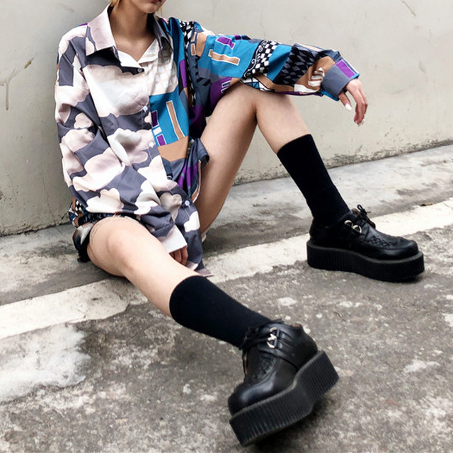 ヴァーチャル柄 昭和レトロ クラウドアーキテクチャ柄 総柄シャツ 長袖シャツ シャツワンピース トップス メンズ レディース 青 グレー S M L Xl Xxl 原宿 韓国 かわいい お洒落 秋物 チベタンタイガーラグ販売店 古着屋 Amukurium