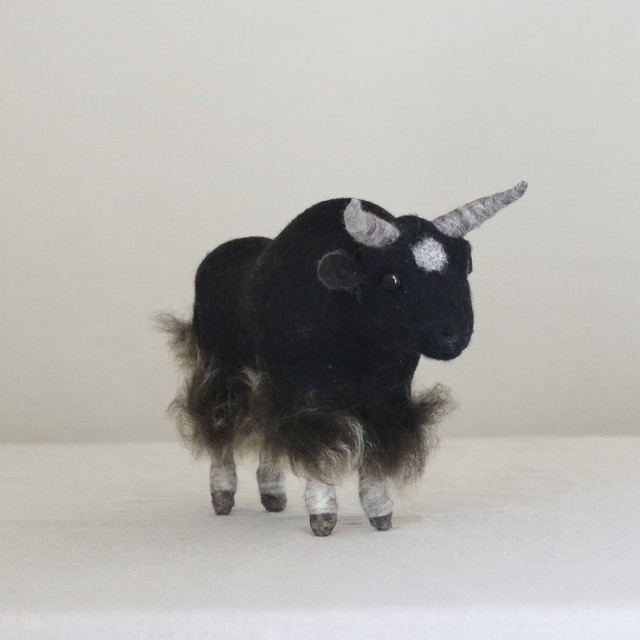 ナランツェツェグさんの動物たち ヤク Hum Hum Sheep Store