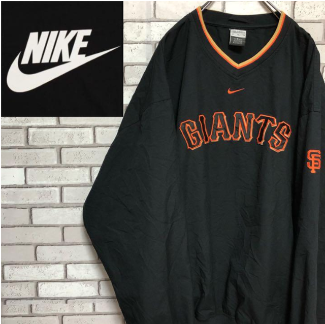 M093 古着 レア ナイキ ビッグロゴ刺繍 ツートンカラー Vネック ナイロンプルオーバー M エム の古着屋