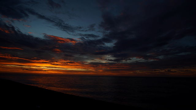 動画素材 海に沈む夕日のタイムラプス動画 19秒間 Travel Life Photo