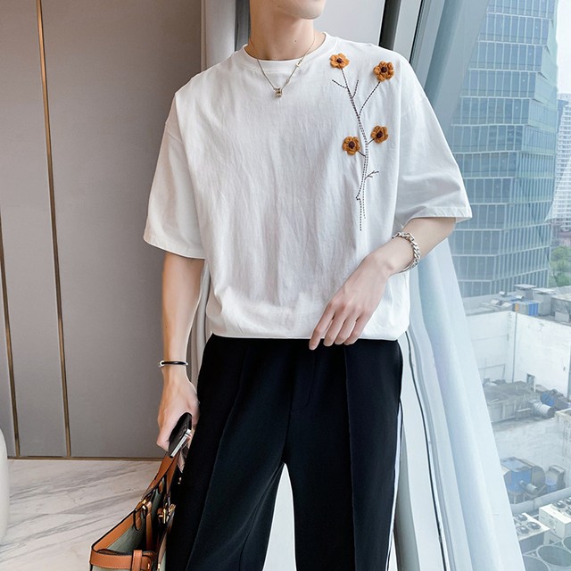 Korea サマー刺繍プラムtシャツ ルーズラウンドネック 夏物 Oネック 春夏秋冬 オルチャン K Pop アイドル 宝塚 オルチャンファッション 韓国ドラマ 韓国服 Kpop帽子 Kpop雑誌 Bts Niziu Twice Blackpink コリアン コリア 明洞 2b J9 Korea