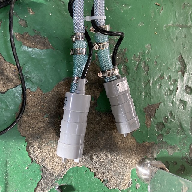 国内配送 オリジナル完成品 キッチンカー許可用 2槽式ミニステンレスシンク 12v 100v電源コード付き 蛇口を捻るとミニポンプで水を吸い上げます キャンプなどでも活躍 絶妙 Tiendabudada Com