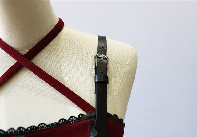 ロリータ ジャンスカ ワイン ゴシック キャミワンピ レース 蜘蛛の巣 蜘蛛の糸 ミディアム フレア フリル 春夏 パンク クロス ストラップ セクシー かわいい 小悪魔 キュート ゴスロリ ロリータファッション Loli2319 Luxury