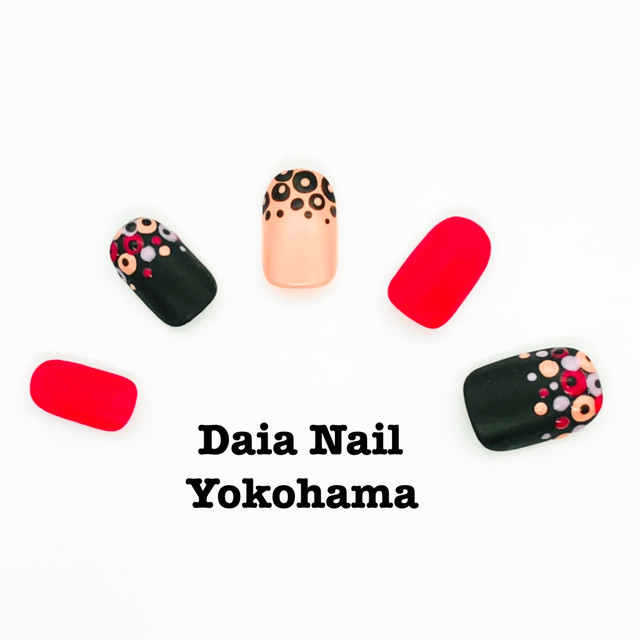 モダンブラックピンクネイル Daia Nail Yokohama