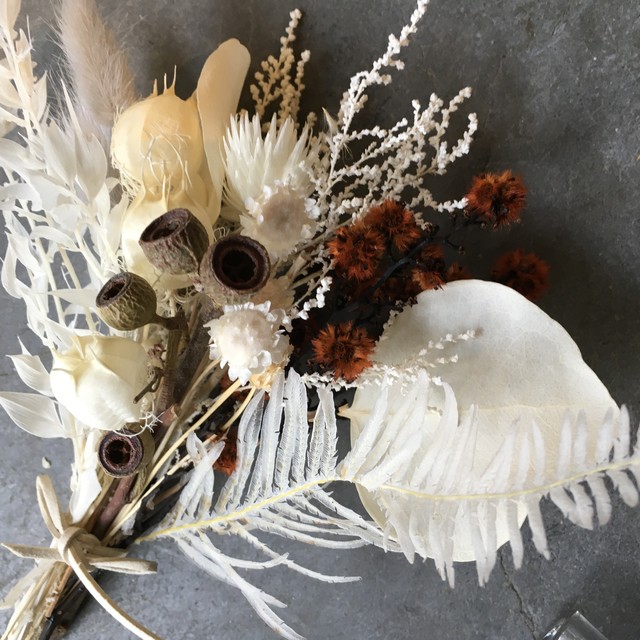 フラワーベース付き ドライフラワー Lowergo