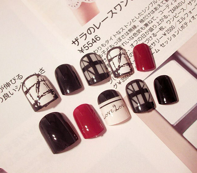 93白黒ボルドーのキッチュなネイルチップ 93 Lumierange