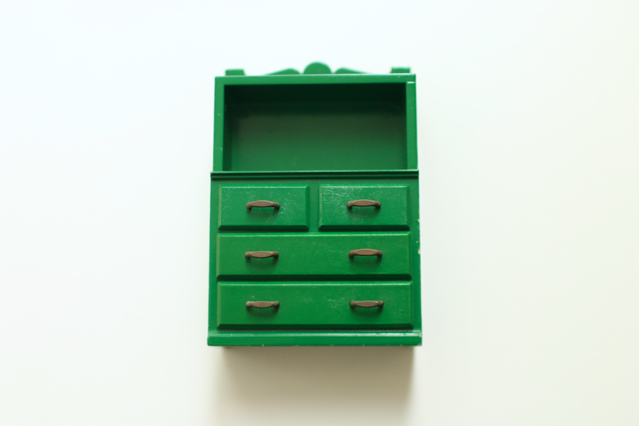 シルバニアファミリー・初期シリーズ緑の家具・食器棚 | 手のひらの上の小さなお店・KotoLittle powered by BASE