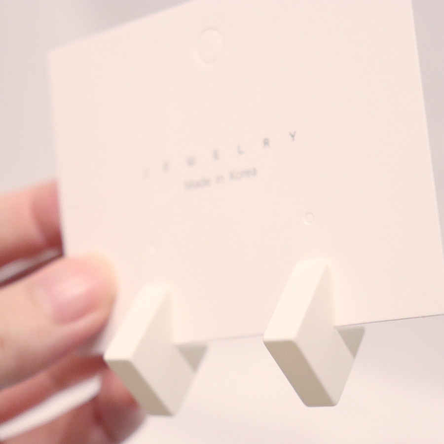 WHITE ホワイト