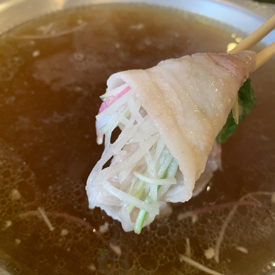 あとは針野菜と一緒に肉をしゃぶしゃぶして一緒に召し上がってください