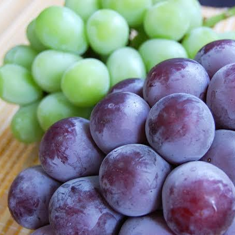 やまなしの葡萄はワイン用も生食用も美味しいです。