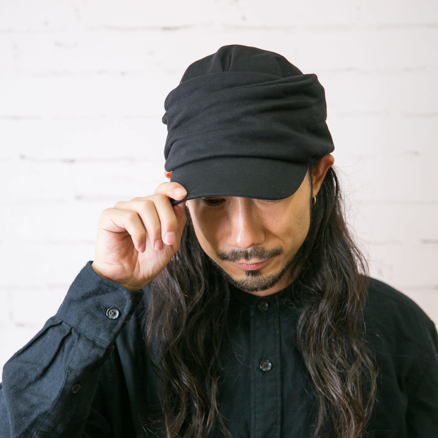 ブラック