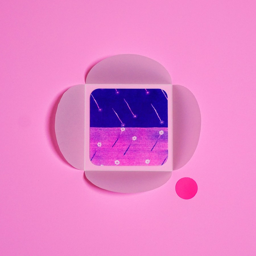 8 海にふる花火