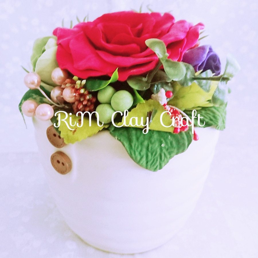 周りに葉と木の実で爽やか